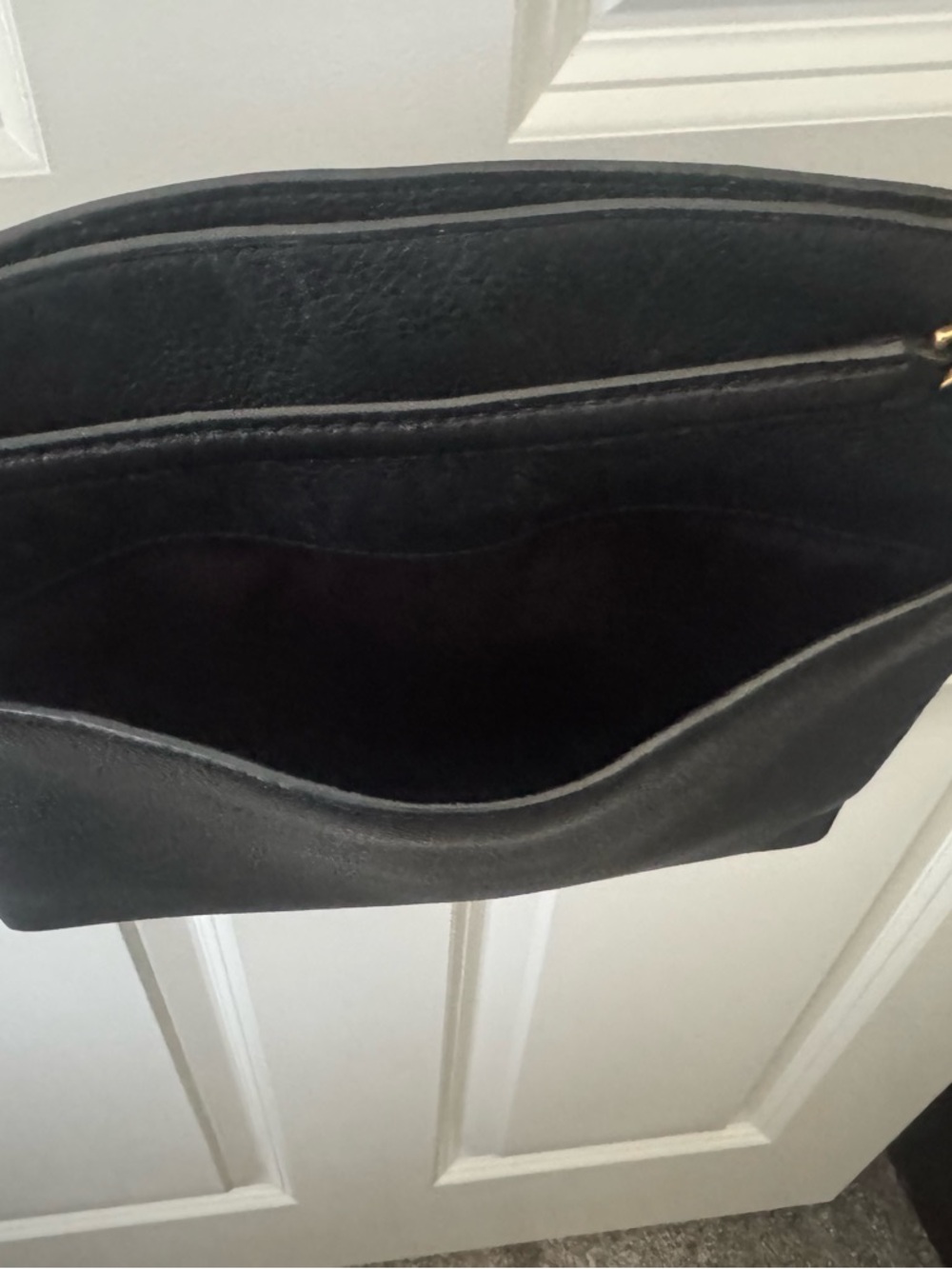 Tory Burch Black Pebbled Leather Shoulder Bag or Crossbody w/Gold Chain - Picture 3 of 7